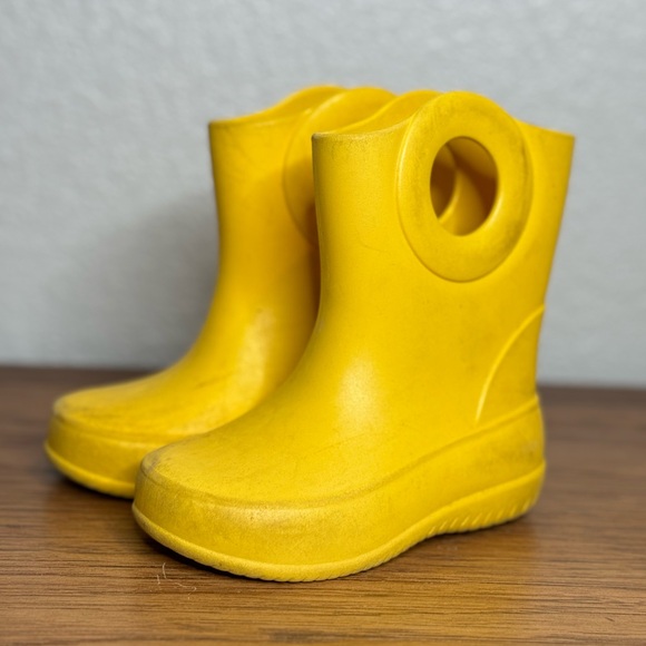 Okabashi Toddler Kendall Rain Boots, Yellow Size 6 - Picture 2 of 5